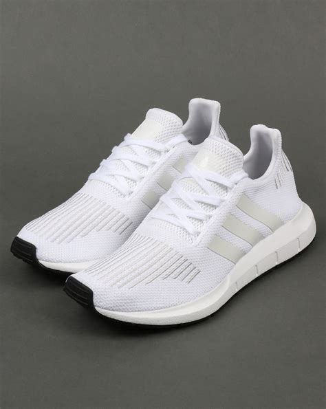 trainingsschuhe adidas weiß|white gym shoes Adidas.